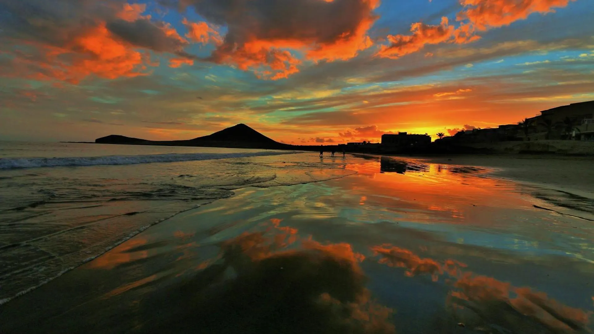 Alquilaencanarias El Medano Beach 1